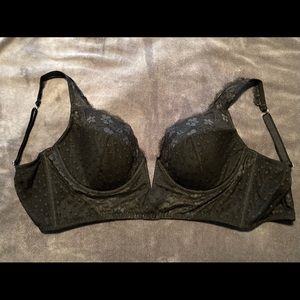 VS black lace underwire v bra